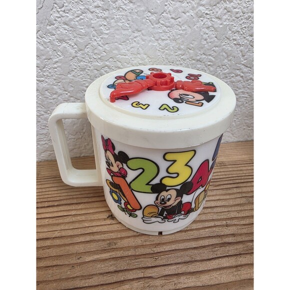 Vintage Walt Disney Mickey Mouse & Friends Plastic Cup w Clock Lid Superseal - Picture 1 of 15